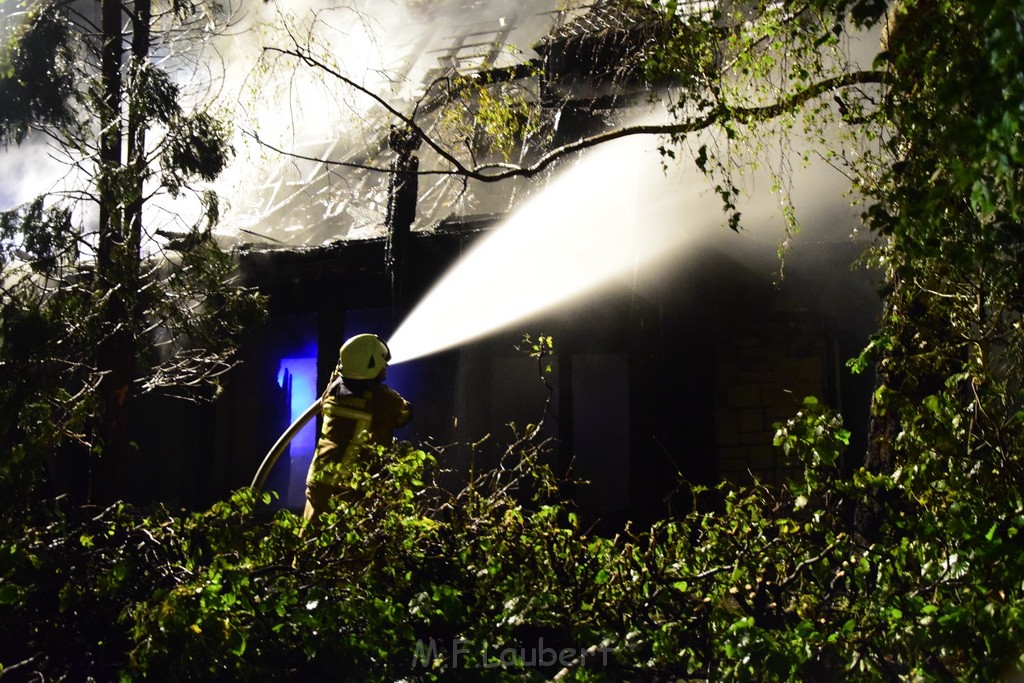 Grossfeuer Einfamilienhaus Siegburg Muehlengrabenstr P0325.JPG - Miklos Laubert